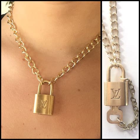 louis vuitton lovk necklace